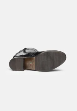 NeroGiardini Botas - Nero -Boots & Style 05770401a8bf444c8911b5e00fab7bea