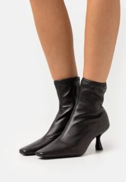 Loeffler Randall Thandy - Botines - Black