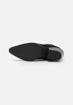 Bronx Jukeson - Botines Bajos - Black Brushed -Boots & Style 14c9a8af1c274b8586e7a3486b4fc785