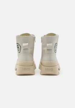 MM6 Maison Margiela Unisex - Botines Con Cordones - Ivory/Black -Boots & Style 2d79975ed03c4ebbb5636b7d98ef3f2c
