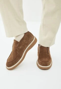 Warm - Botines Bajos - Brown