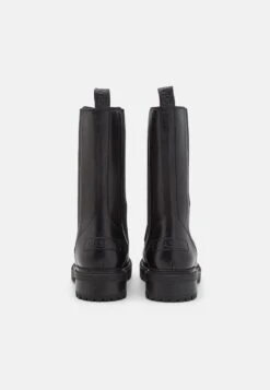 Botas Con Plataforma - Black -Boots & Style 73b2ff1ecb754182904b3af47ca3cb42