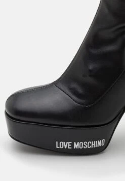 LOVE MOSCHINO Botas Con Plataforma - Nero -Boots & Style 8c719a131fd94d6f8595b939e04524da