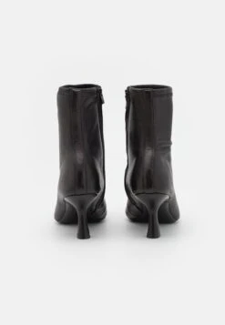 Loeffler Randall Thandy - Botines - Black -Boots & Style 943b66f1d29d4a52a90ebefcc58a9e29