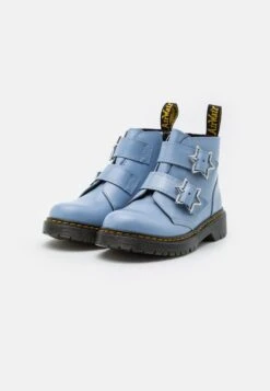 Boots & Style -Boots & Style 9d7265b84c9143a79f3d61f96d48ec4f