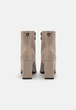Marco Tozzi Botines De Tacón - Taupe -Boots & Style a9204a8a9e4f4c46bcbd84bf57d48ac2