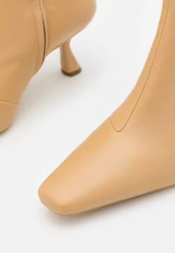 Loeffler Randall Thandy - Botines - Bisque -Boots & Style aea0158c5b3548d69661ddff337f8783