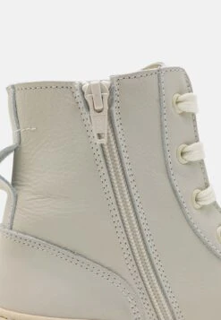 MM6 Maison Margiela Unisex - Botines Con Cordones - Ivory/Black -Boots & Style ba9107e9652047468ab6128a31c32fea