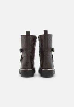 DKNY Taeta Strappy Bootie - Botines Con Plataforma - Brown -Boots & Style be27a33b135e46af99f8647a27e649c3