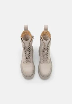 Tamaris Botines Con Plataforma - Soft Grey -Boots & Style d23a9ffc195749aca8e7a3a916015974