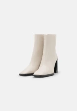 Nubikk Lana Pilar - Botines De Tacón - Off-White -Boots & Style d99f22175f784cb990b096d8f7d8ac16