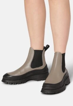 Trail - Botines Bajos - Taupe