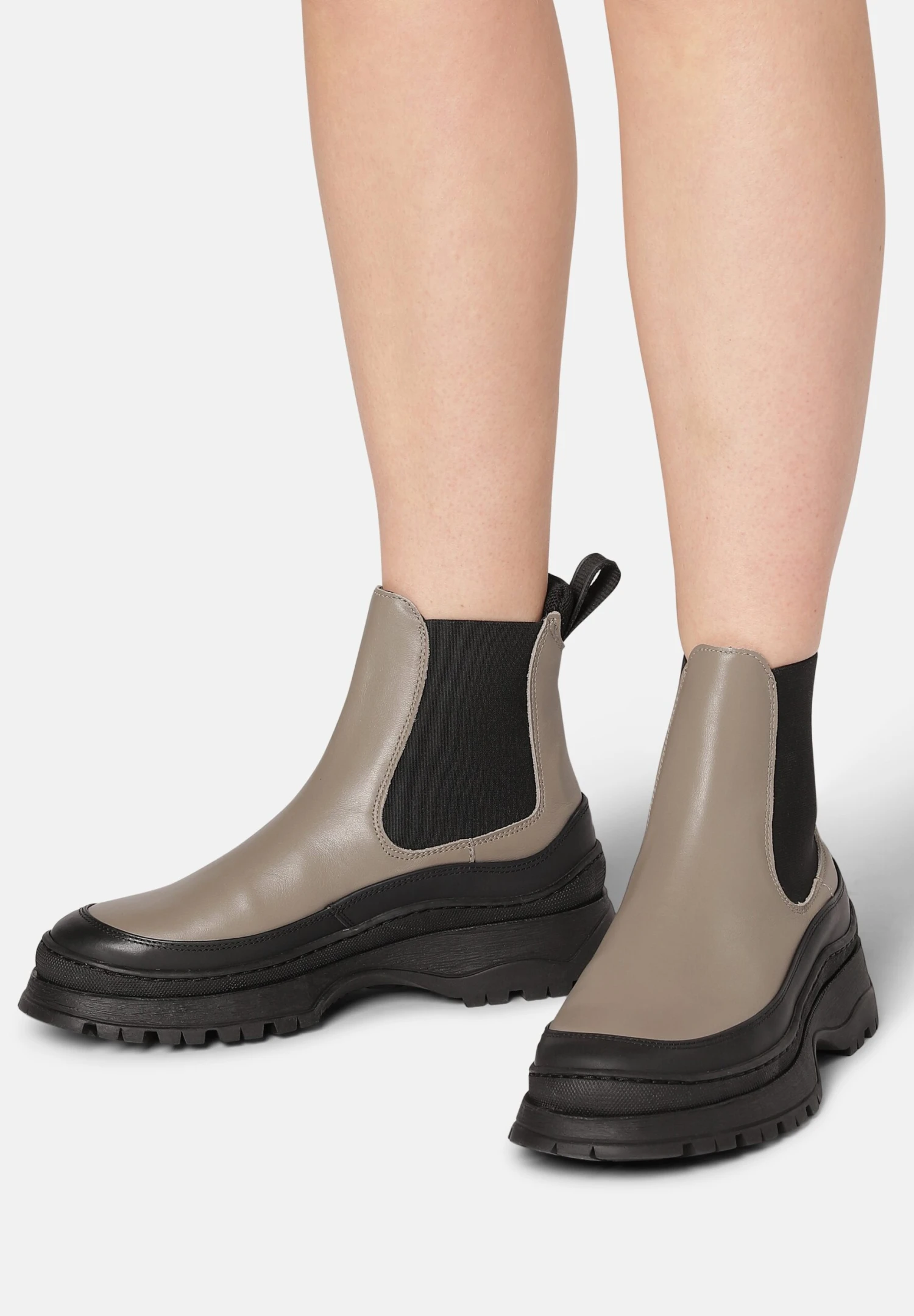 Trail - Botines Bajos - Taupe 1 Trail - Botines Bajos - Taupe